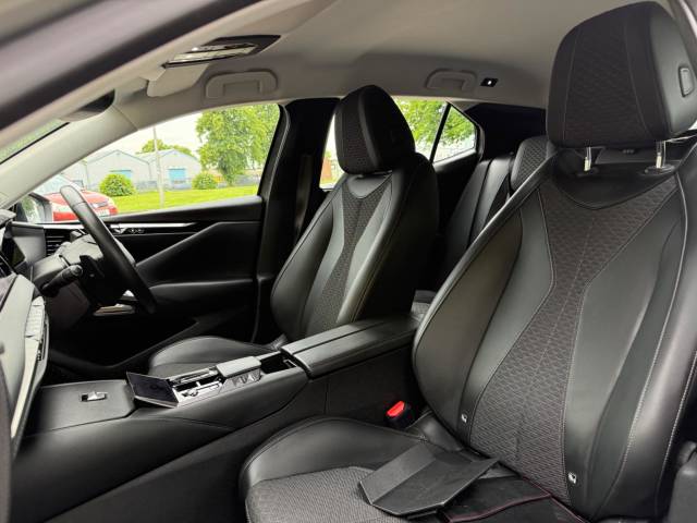 2022 DS AUTOMOBILES DS 4 1.2 PureTech Cross Trocadero 5dr EAT8