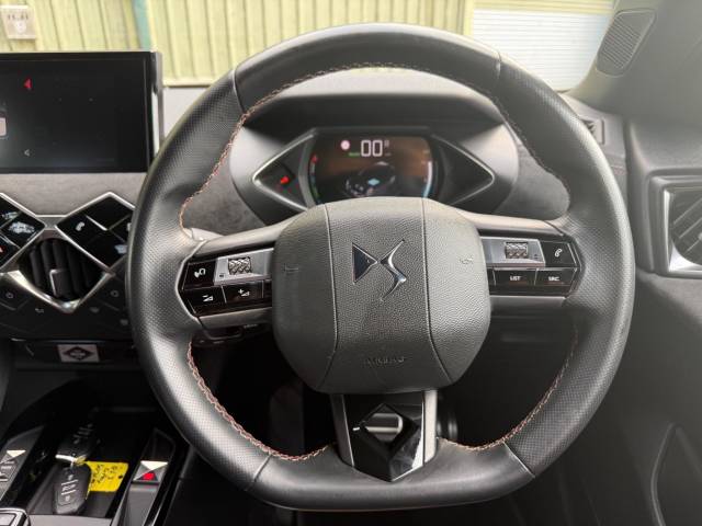 2021 DS AUTOMOBILES DS 3 CROSSBACK 0.0 100kW E-TENSE Performance Line 50kWh 5dr Auto