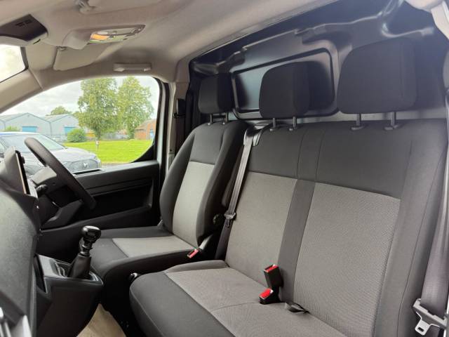 2024 Peugeot Expert 2.0 BlueHDi 145 Professional Van