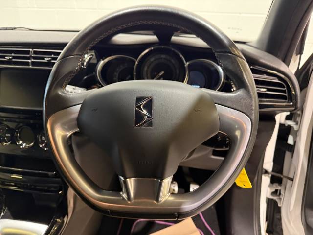 2016 DS AUTOMOBILES DS 3 1.2 PureTech Elegance Euro 6 (s/s) 3dr