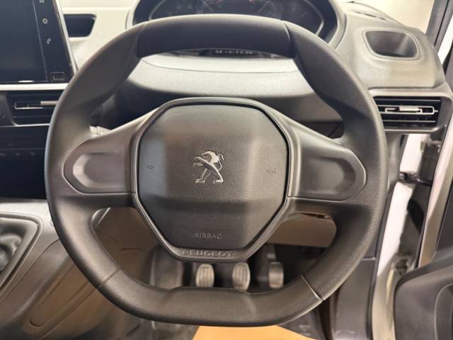 2023 Peugeot Partner 1000 1.5 BlueHDi 100 Professional Premium + Van