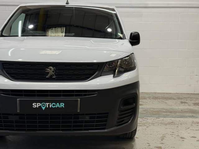 2023 Peugeot Partner 1000 1.5 BlueHDi 100 Professional Premium + Van