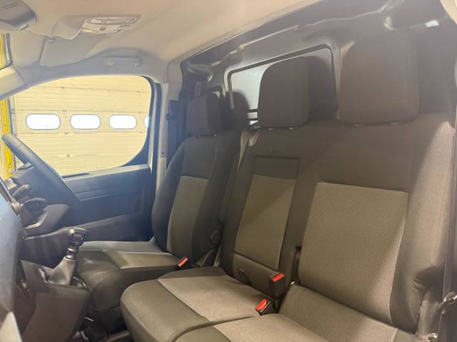 2023 Peugeot Expert 1400 2.0 BlueHDi 145 Professional Premium + Van