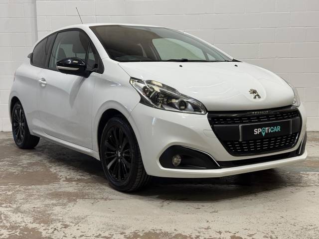 Peugeot 208 1.2 PureTech 82 Black Edition 3dr Hatchback Petrol WHITE