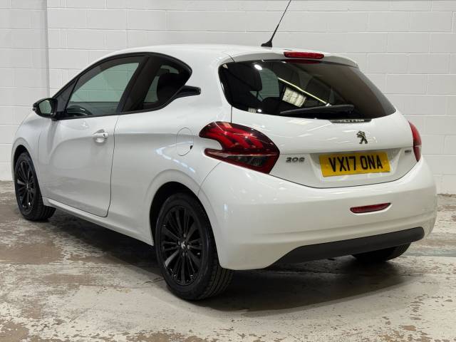 2017 Peugeot 208 1.2 PureTech 82 Black Edition 3dr