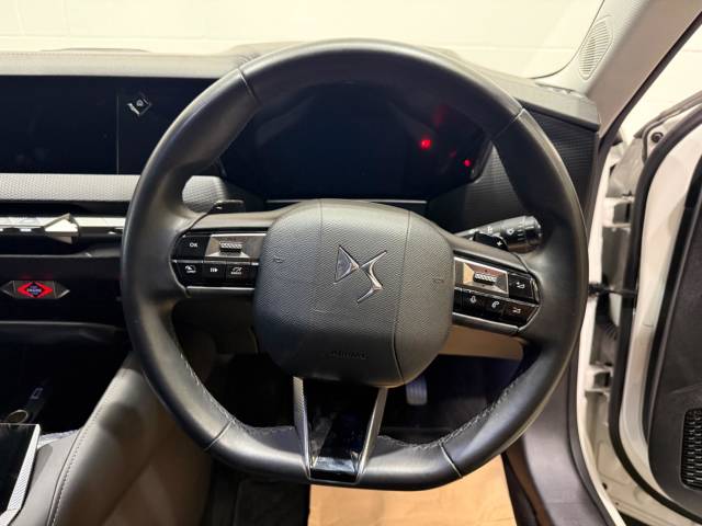 2023 DS AUTOMOBILES DS 4 1.6 E-TENSE Cross Trocadero 5dr EAT8