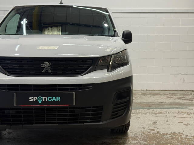 2023 Peugeot Partner 1000 1.5 BlueHDi 100 Professional Premium + Van