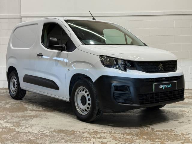Peugeot e-Partner 800 100kW 50kWh Professional Premium + Van Auto Panel Van Electric WHITE