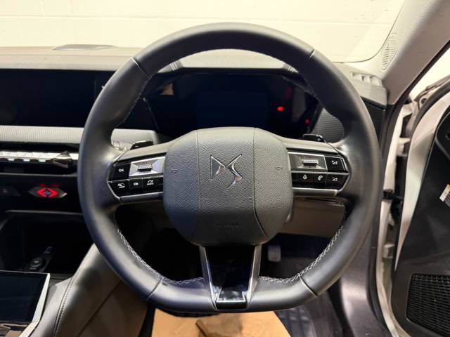 2024 DS AUTOMOBILES DS 4 1.2 PureTech Cross Trocadero 5dr EAT8
