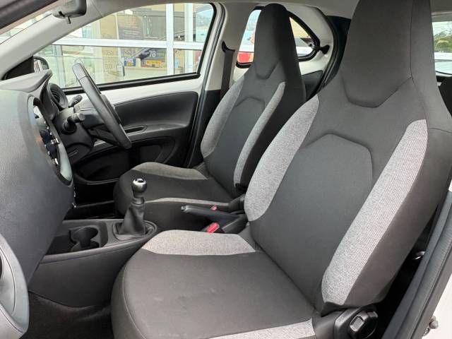 2022 Toyota Aygo X 1.0 VVT-i Pure 5dr