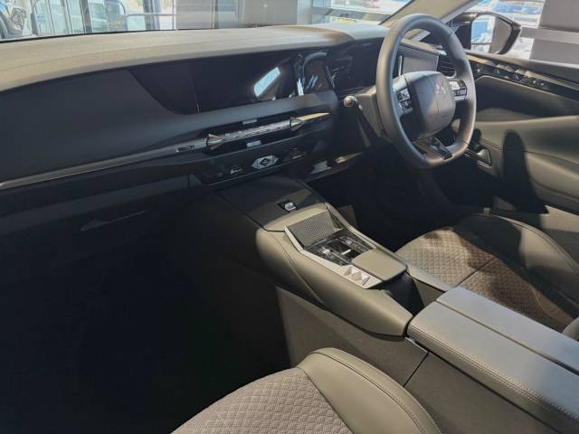 2026 DS AUTOMOBILES DS No4 1.2 Hybrid Pallas + Hatchback 5dr Petrol Hybrid e-DSC Euro 6 (s/s) (145 ps)