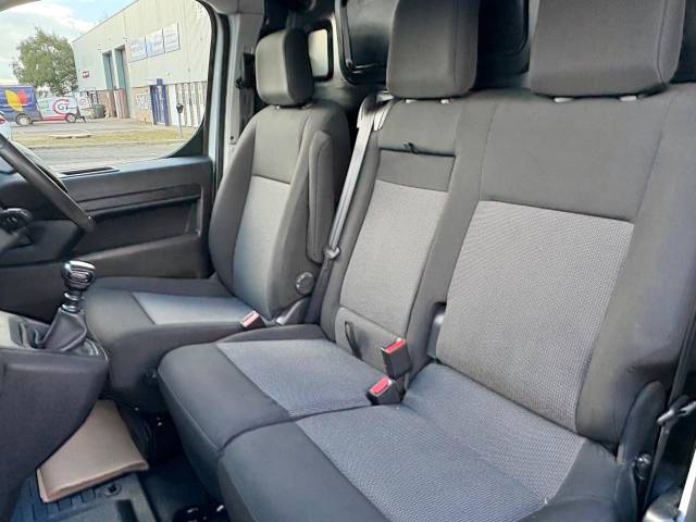 2023 Peugeot Expert 1400 2.0 BlueHDi 145 Professional Premium + Van