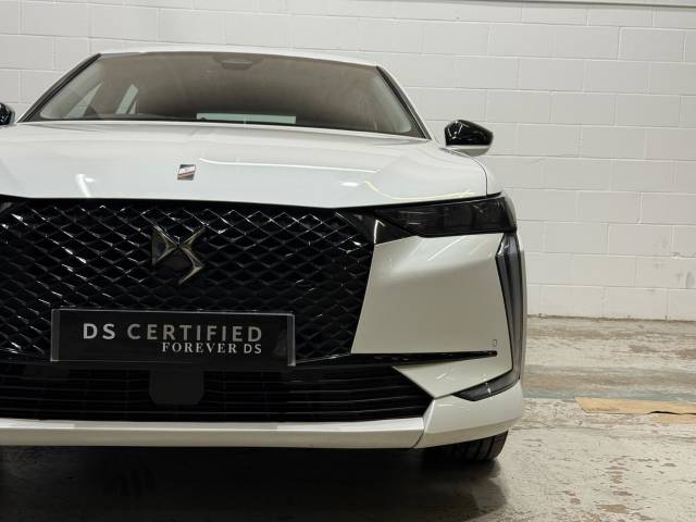 2023 DS AUTOMOBILES DS 4 1.6 E-TENSE Performance Line 5dr EAT8