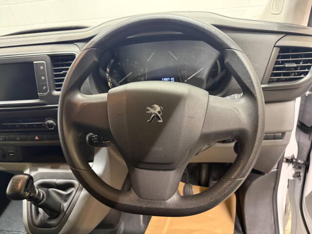 2022 Peugeot Expert 1400 2.0 BlueHDi 145 Professional Premium Van