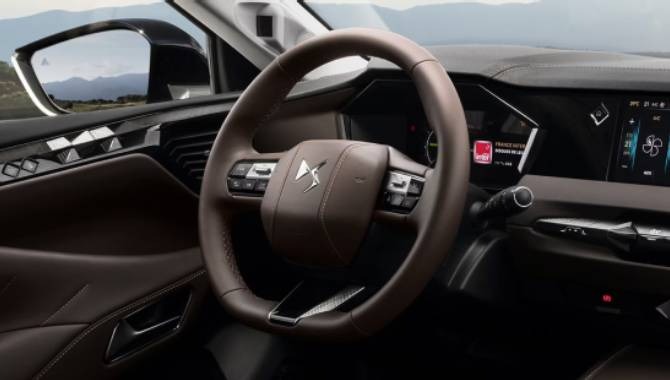 DS N°4 - Interior
